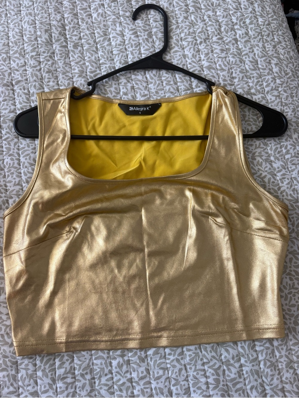 Allegra K Metallic Gold Crop Tank Top with Yellow Lining